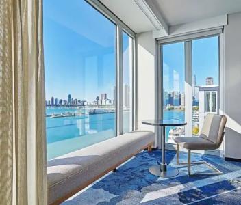 Sable At Navy Pier Chicago, Curio Collection By Hilton - 1