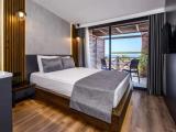 Standard Double room with partial sea view