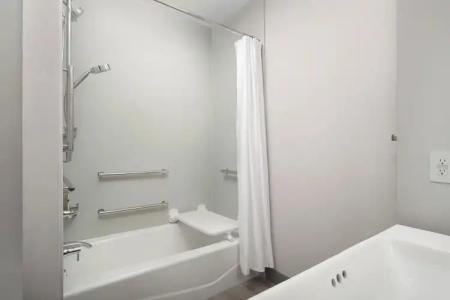 Element Seattle Sea-Tac Airport - 8