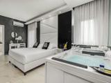 Suite with balcony