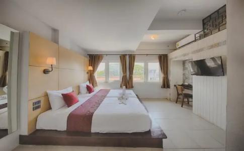 Montree Phuket - 3