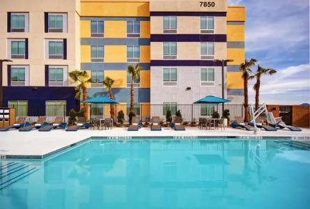 Hampton Inn Las Vegas Strip South, NV 89123 - 17