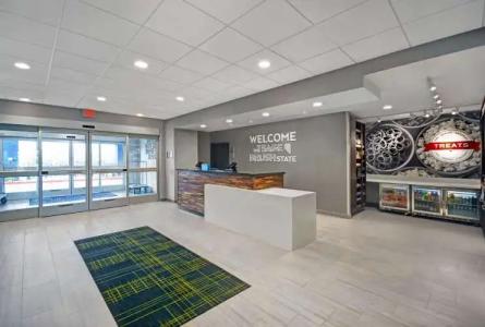 Hampton Inn Las Vegas Strip South, NV 89123 - 14