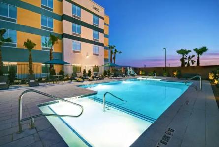 Hampton Inn Las Vegas Strip South, NV 89123 - 19