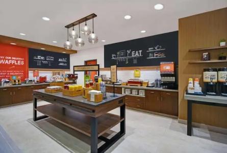 Hampton Inn Las Vegas Strip South, NV 89123 - 12