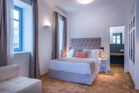 Shapes Luxury Suites - 2