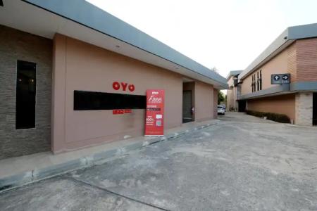 OYO 477 Sriracha And Spa - 9