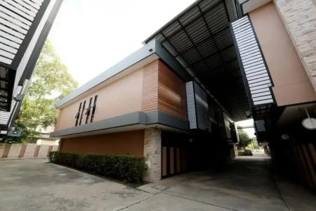 OYO 477 Sriracha And Spa - 17