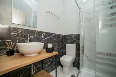 Acropolis Vision - 125