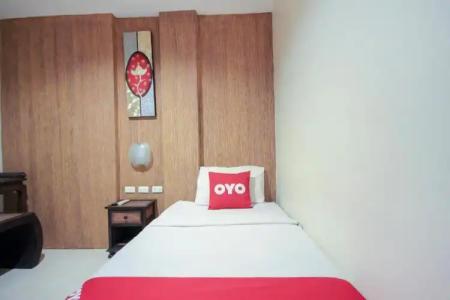 OYO 75321 Gemma Patong - 48