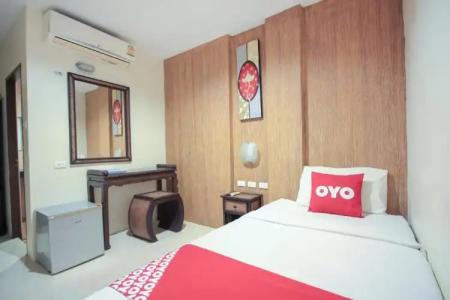 OYO 75321 Gemma Patong - 47
