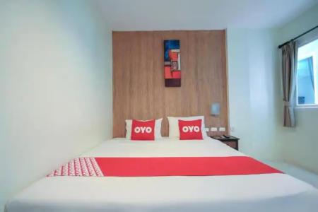 OYO 75321 Gemma Patong - 53