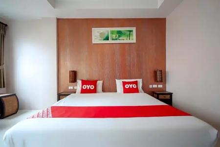 OYO 75321 Gemma Patong - 57