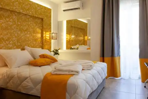 STAY INN - 15