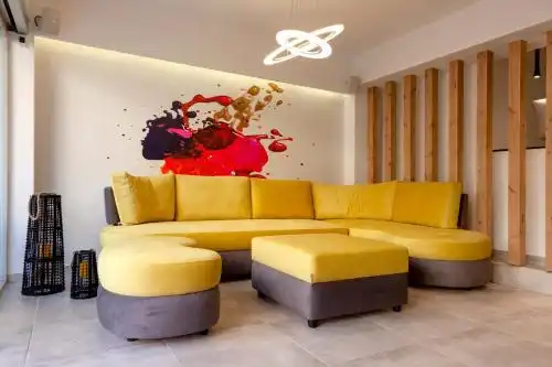 STAY INN - 6