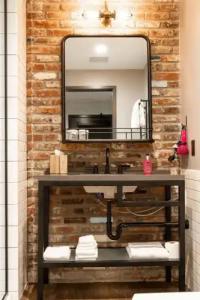 Moxy Nashville Downtown - 1