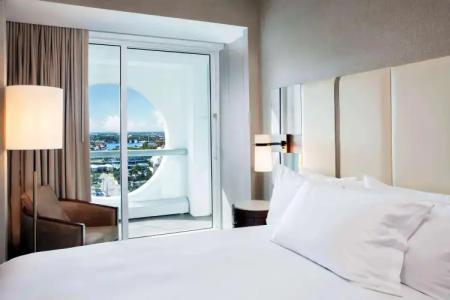 Conrad Fort Lauderdale Beach - 4