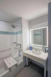 Maren Fort Lauderdale Beach, Curio Collection By Hilton - 10