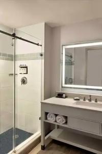 Maren Fort Lauderdale Beach, Curio Collection By Hilton - 71