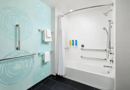 Tru By Hilton Charleston Airport, Sc - 7