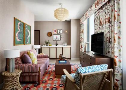 Graduate by Hilton Tucson - 25