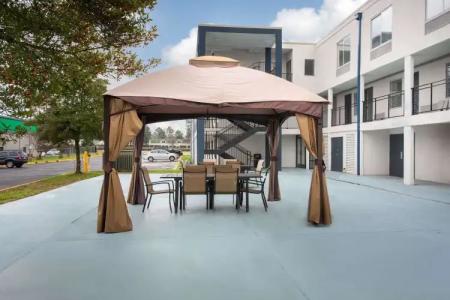 Baymont by Wyndham Charlotte University - 10