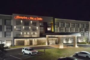 Hampton Inn & Suites North I 485
