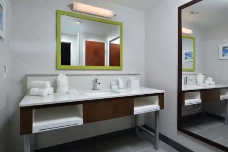 Hampton Inn & Suites Charlotte North I 485 - 1