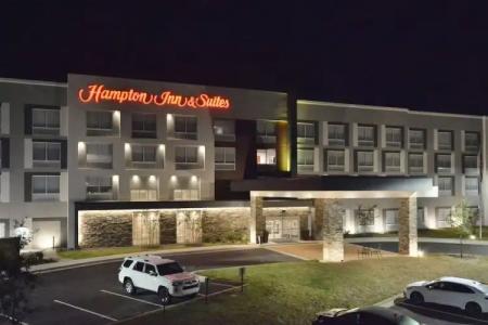 Hampton Inn & Suites Charlotte North I 485 - 4