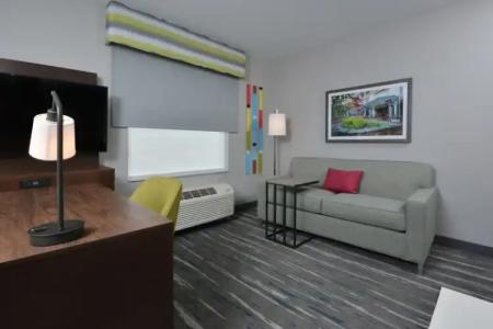 Hampton Inn & Suites Charlotte North I 485 - 15