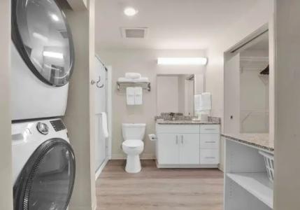 Waterwalk Charlotte Arrowood - 75