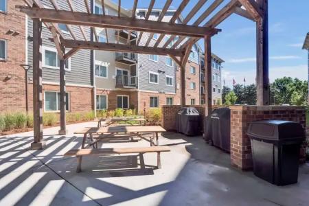 Waterwalk Charlotte Arrowood - 32