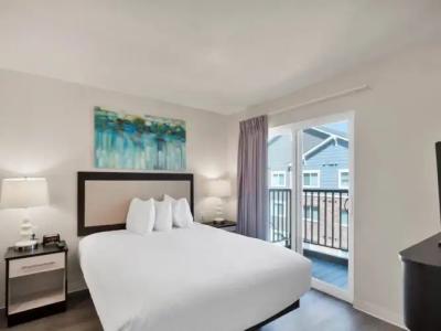 Waterwalk Charlotte Arrowood - 86