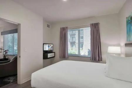 Waterwalk Charlotte Arrowood - 42