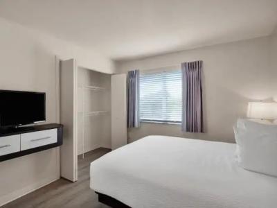 Waterwalk Charlotte Arrowood - 91