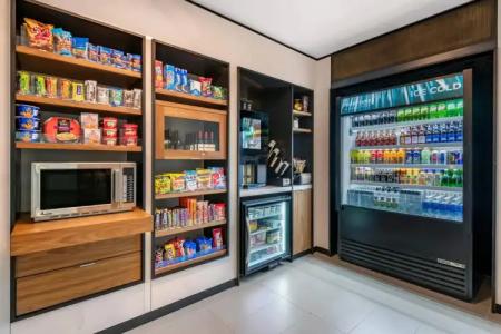 Courtyard by Marriott Fort Lauderdale Downtown - 11