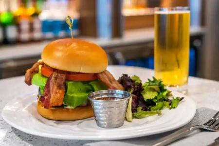 Courtyard by Marriott Fort Lauderdale Downtown - 13