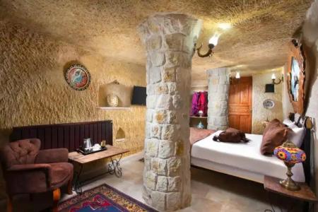 Romantic Cave - 108