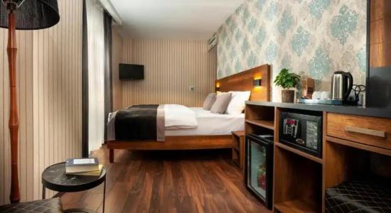 Bossuite Business - 49