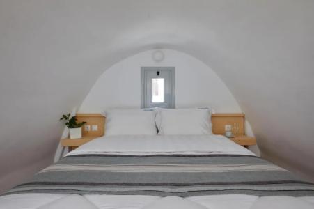 Santorini View - 210