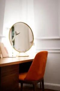 The Bold Type, a Member of Designs - 16