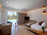 Deluxe Individual Pool Junior Suite beachfront