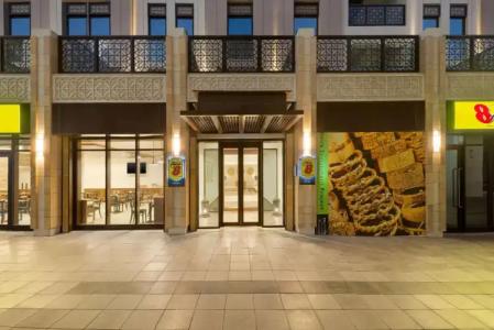 Super 8 by Wyndham Dubai Deira - 33