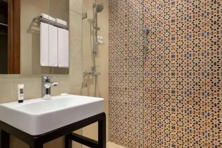 Super 8 by Wyndham Dubai Deira - 35