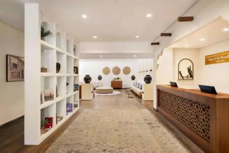 Super 8 by Wyndham Dubai Deira - 40