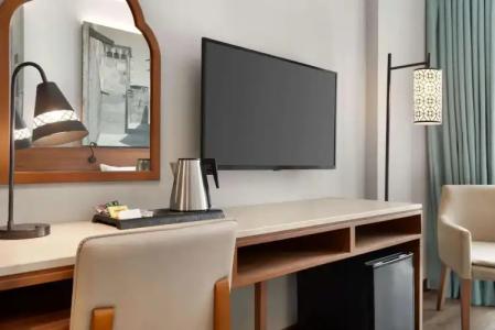 Super 8 by Wyndham Dubai Deira - 48