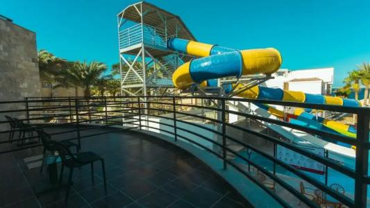 La Rosa Waves Beach - Couple & Families Only - 107