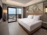 Corner Suite