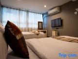Deluxe Family room with city view