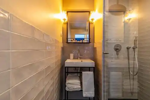 Maison Barbès - 96